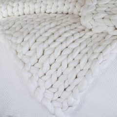Chunky Knit clootess Throw Blanket
