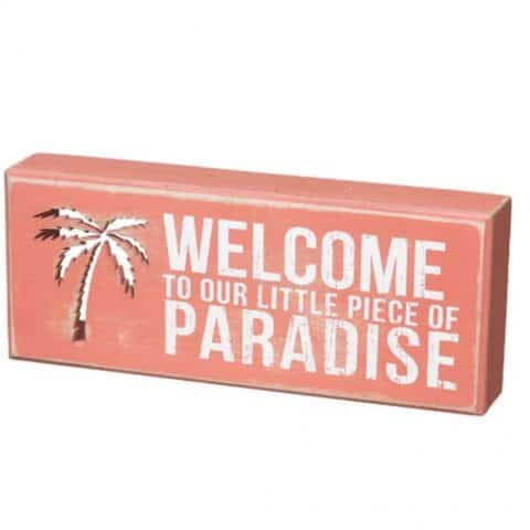 Welcome to Paridise Beach Sign